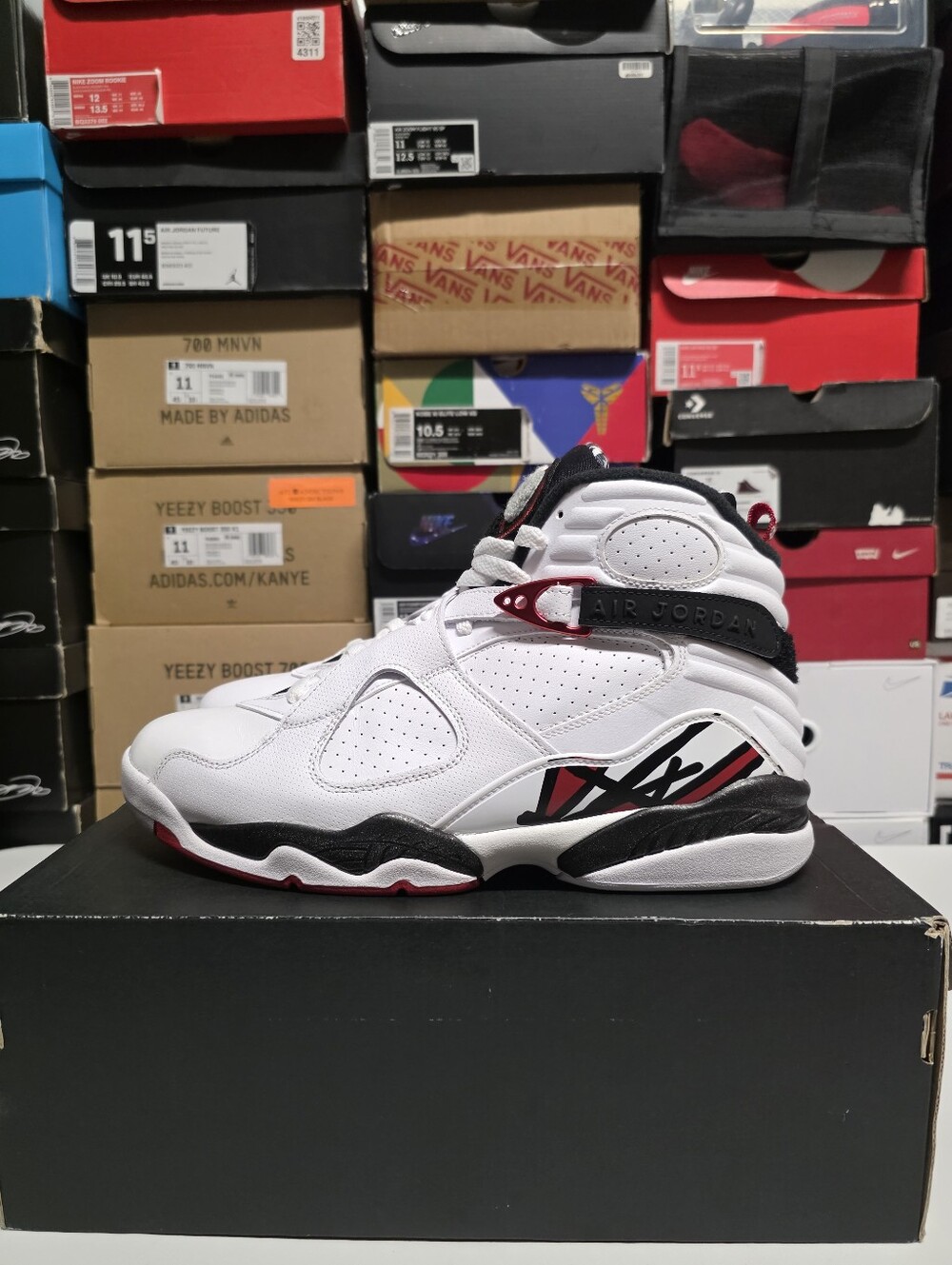 Nike Air Jordan 8 Retro "Alternate"